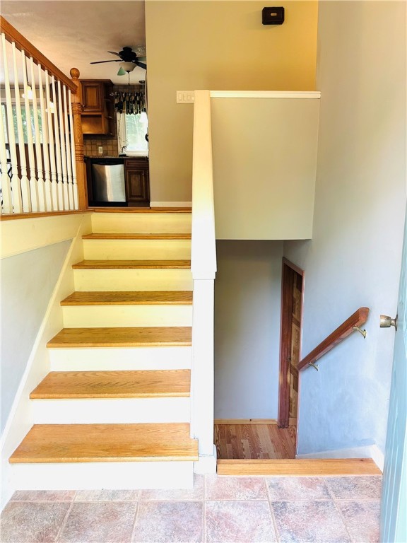 106 Reservoir Road Coventry, RI 02816 - Photo 5 of 25 Gallery Image 5