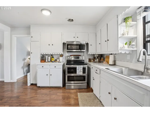 $500,000 | 18085 Southwest Kinnaman Road, Beaverton, OR 97078