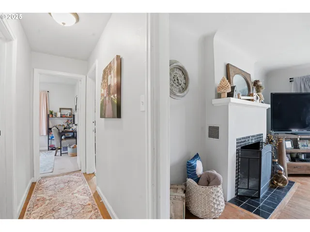 $500,000 | 18085 Southwest Kinnaman Road, Beaverton, OR 97078