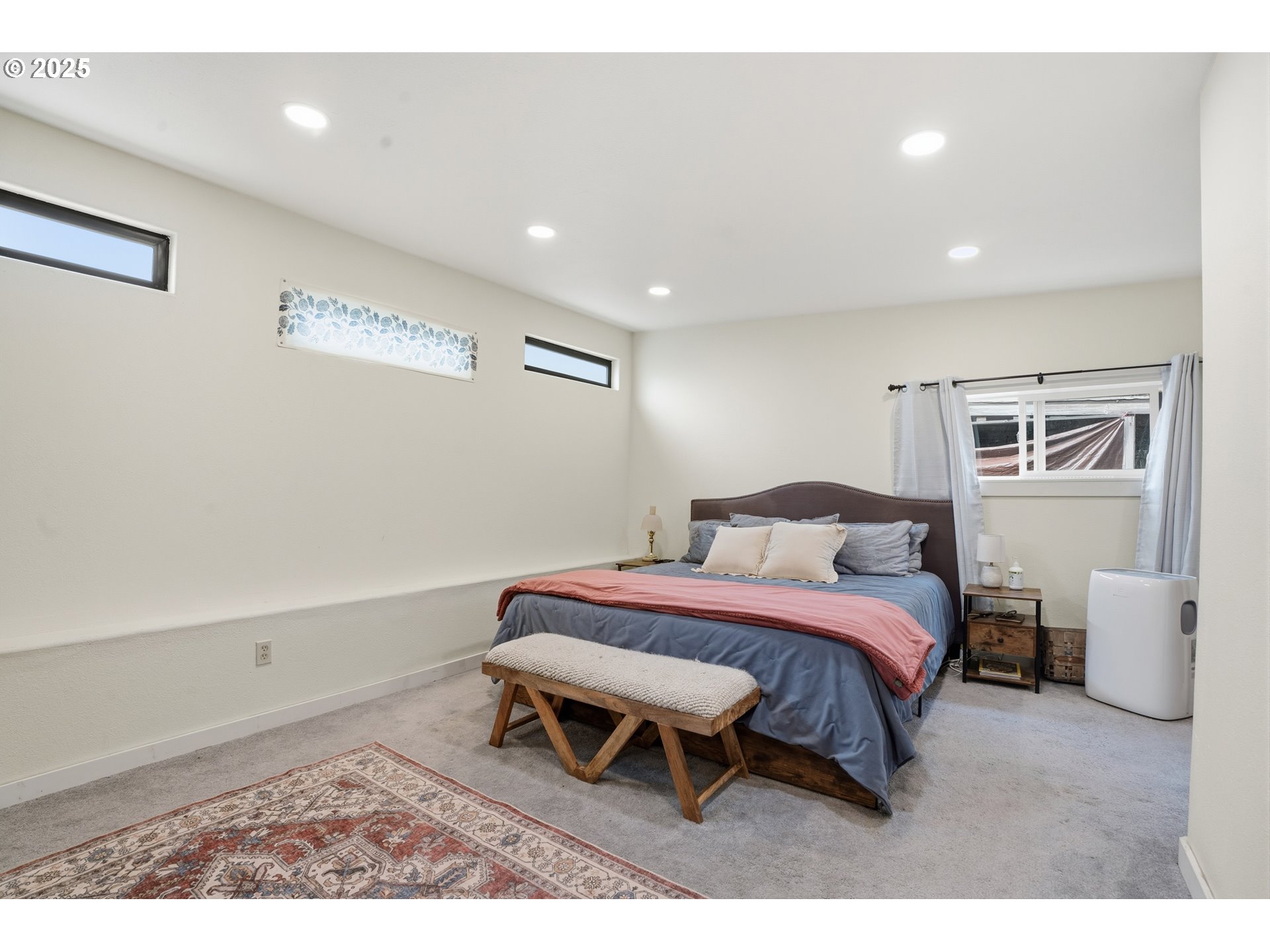 18085 Southwest Kinnaman Road Beaverton, OR 97078 - Photo 19 of 43 Hallway
