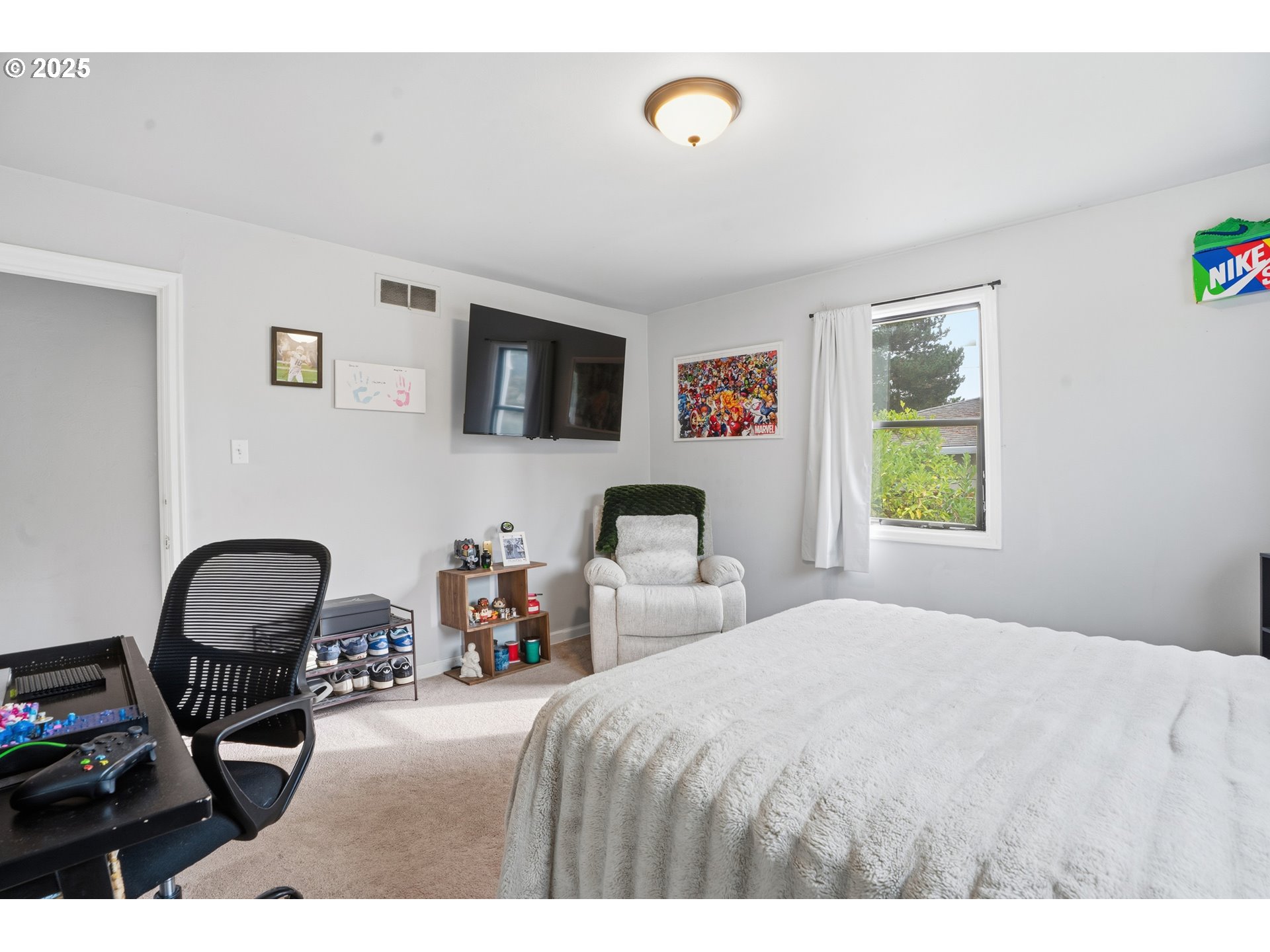 18085 Southwest Kinnaman Road Beaverton, OR 97078 - Photo 24 of 43