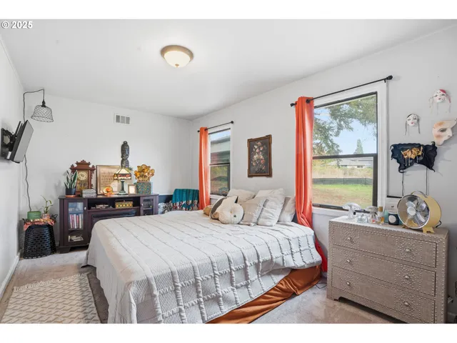 $500,000 | 18085 Southwest Kinnaman Road, Beaverton, OR 97078