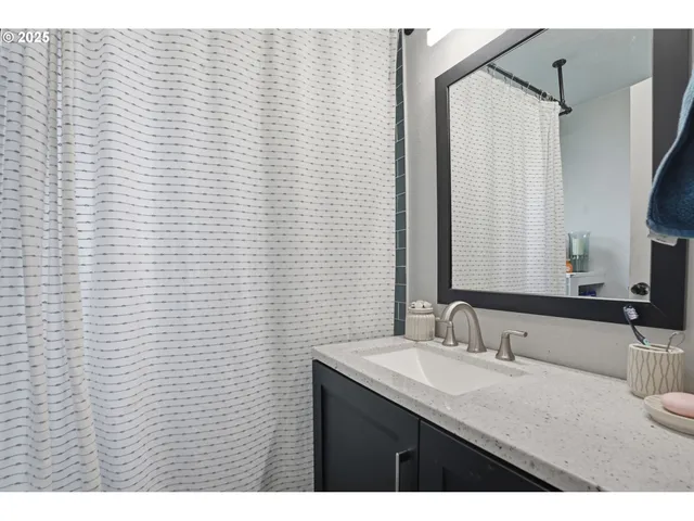 $500,000 | 18085 Southwest Kinnaman Road, Beaverton, OR 97078