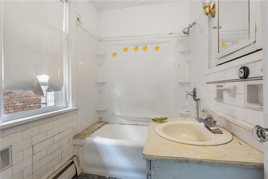 3206 Willett Road Pittsburgh, PA 15227 - Photo 14 of 25 Gallery Image 14