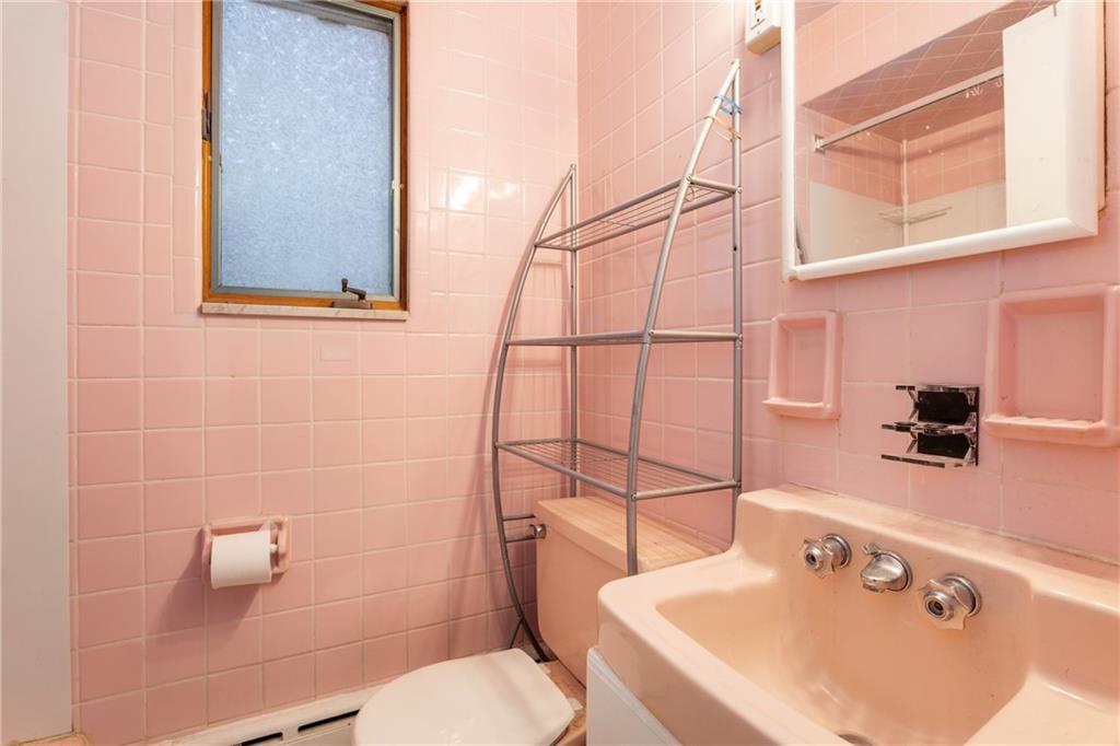 3206 Willett Road Pittsburgh, PA 15227 - Photo 9 of 25 Gallery Image 9