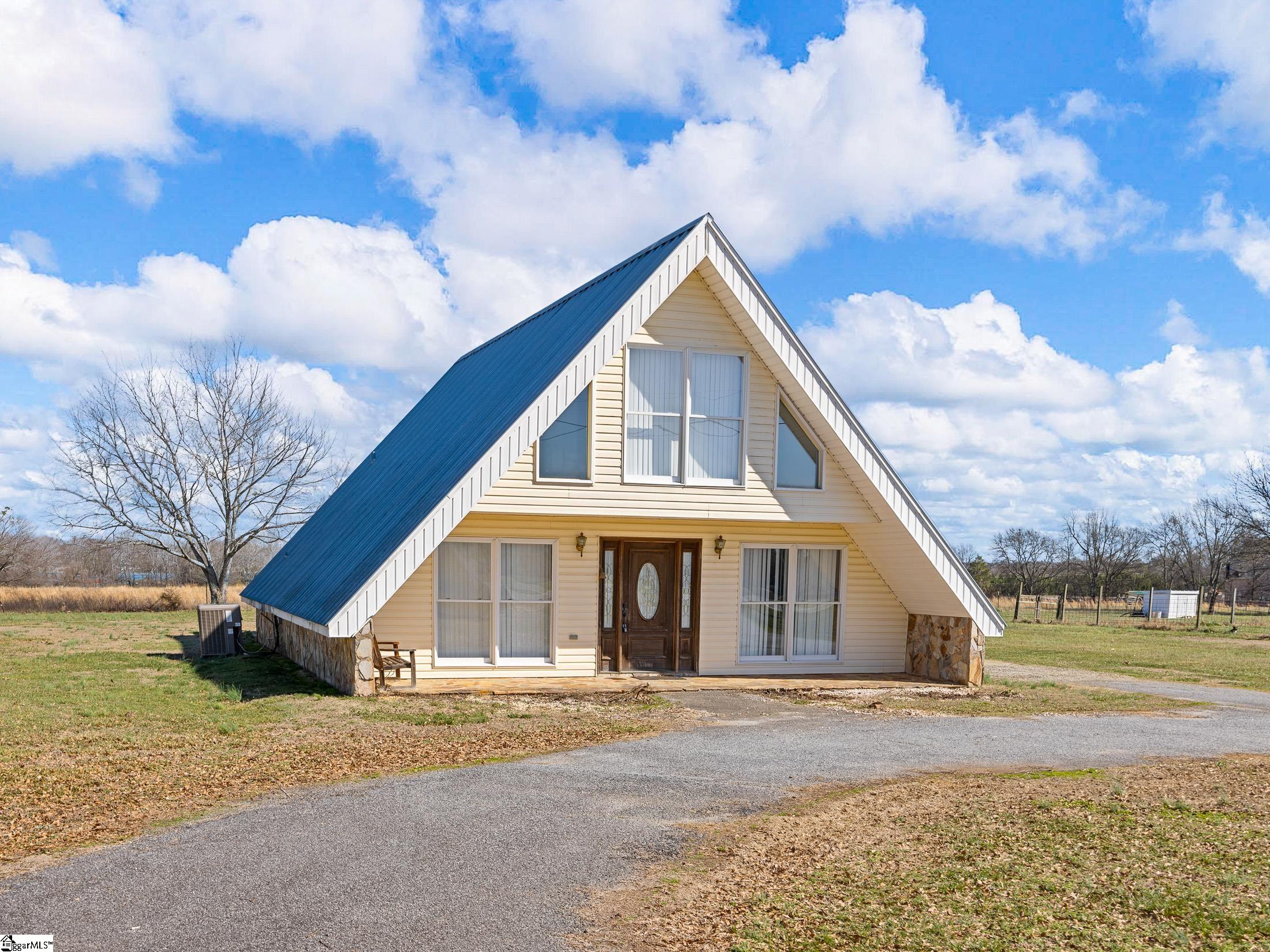 693 Sugar Ridge Road Inman, SC 29349 - Photo 2 of 28