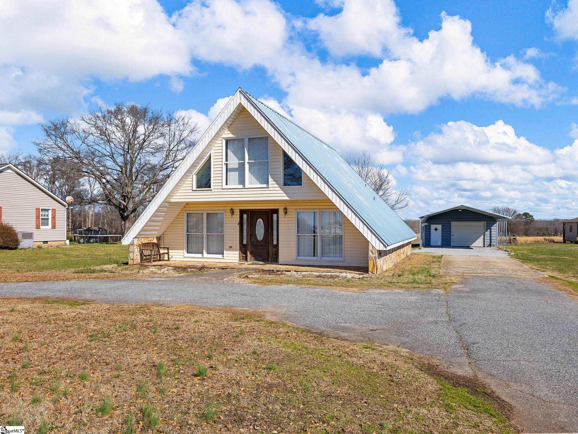 693 Sugar Ridge Road Inman, SC 29349 - Photo 3 of 28