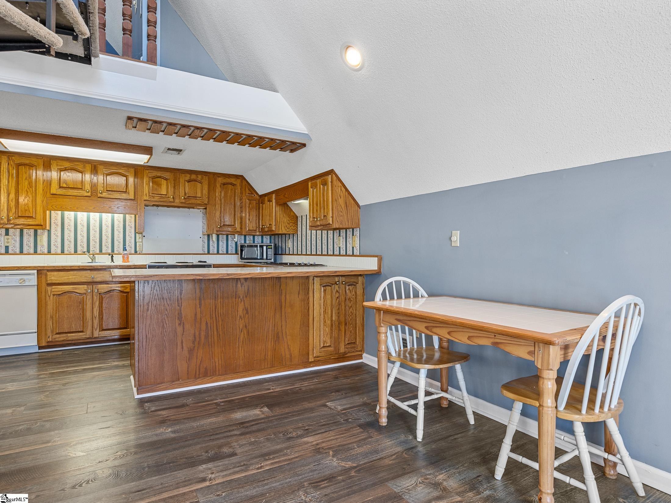 693 Sugar Ridge Road Inman, SC 29349 - Photo 8 of 28