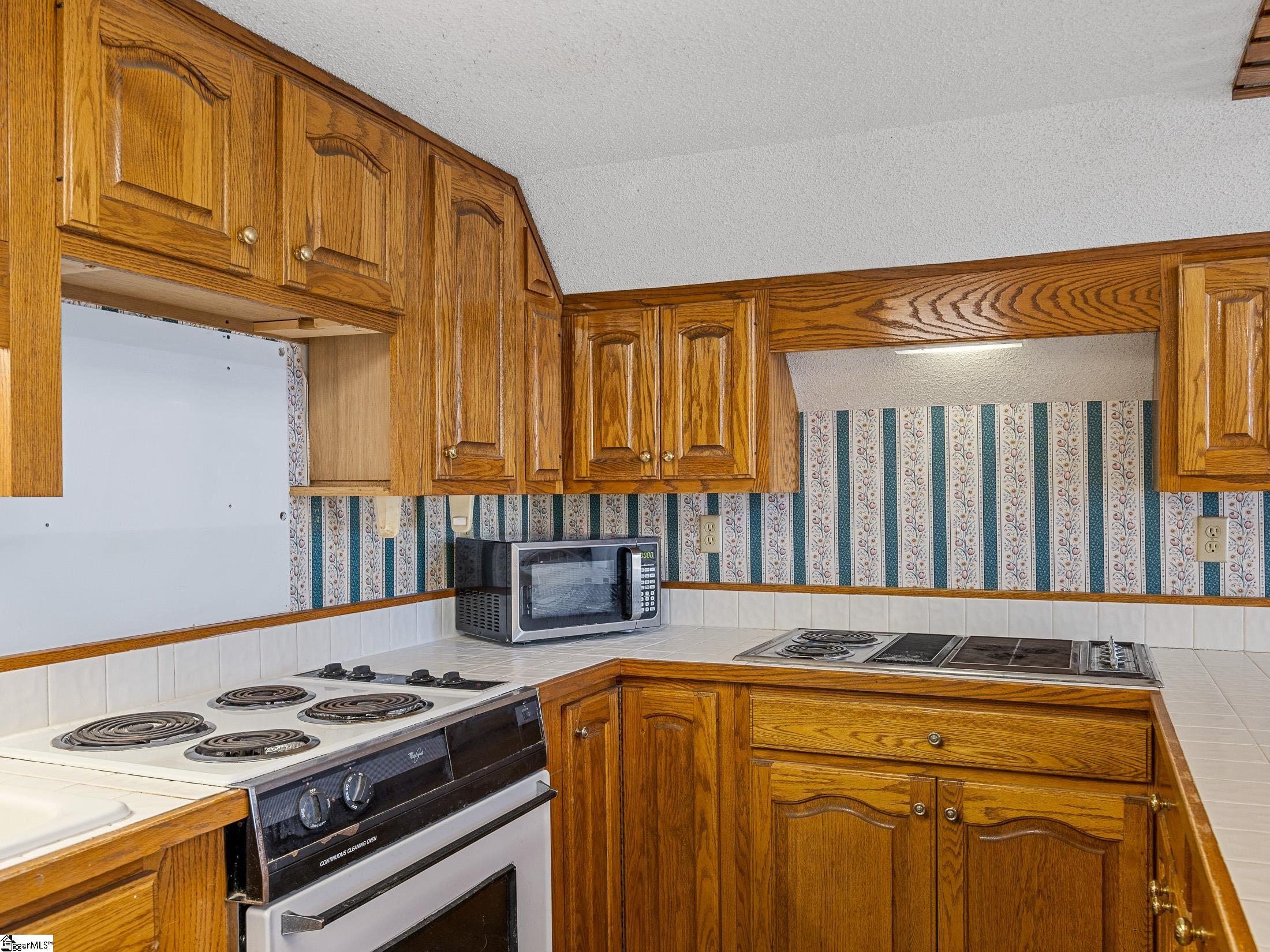 693 Sugar Ridge Road Inman, SC 29349 - Photo 10 of 28