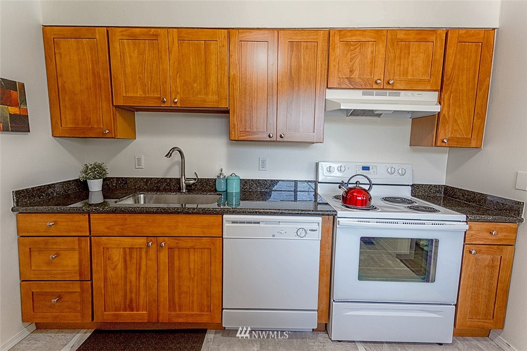 312 Union Avenue Southeast Renton, WA 98059 - Photo 8 of 16