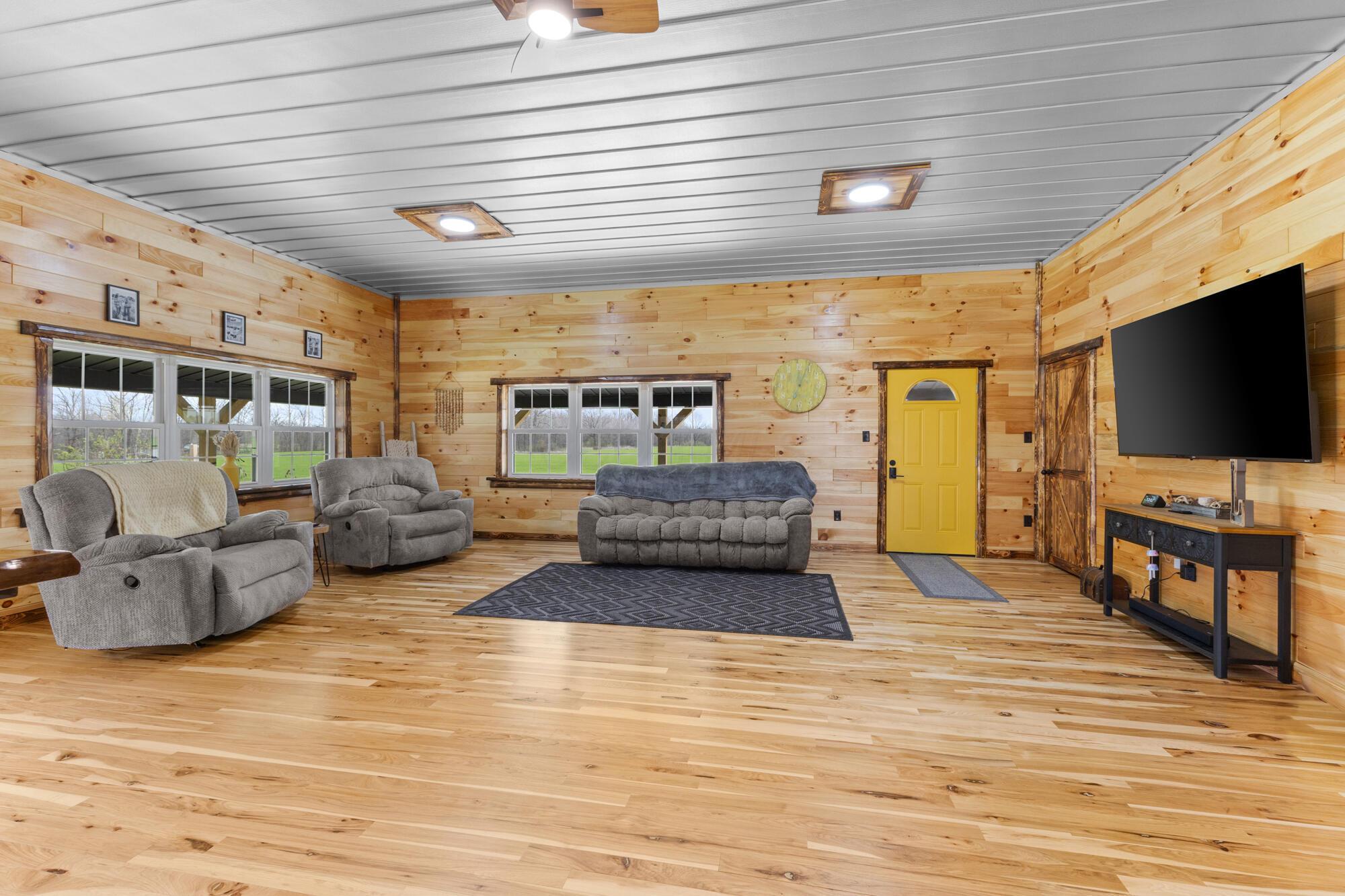 9784 Rubins Road Kenton, OH 43326 - Photo 6 of 56 living room