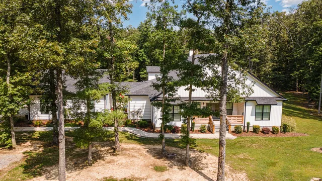 $839,900 | 8129 Hollow Springs Road, Bradyville, TN 37026