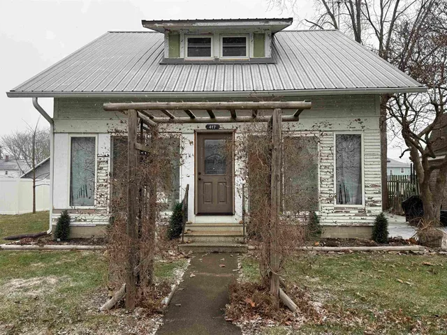 $210,000 | 417 Center Street, Berne, IN 46711