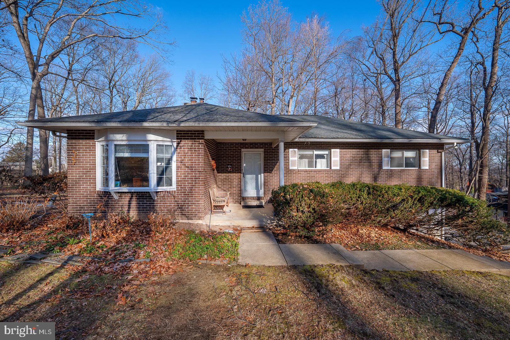 192 Maryhill Road Phoenixville, PA 19460 - Photo 2 of 35 a front view of a house with garden