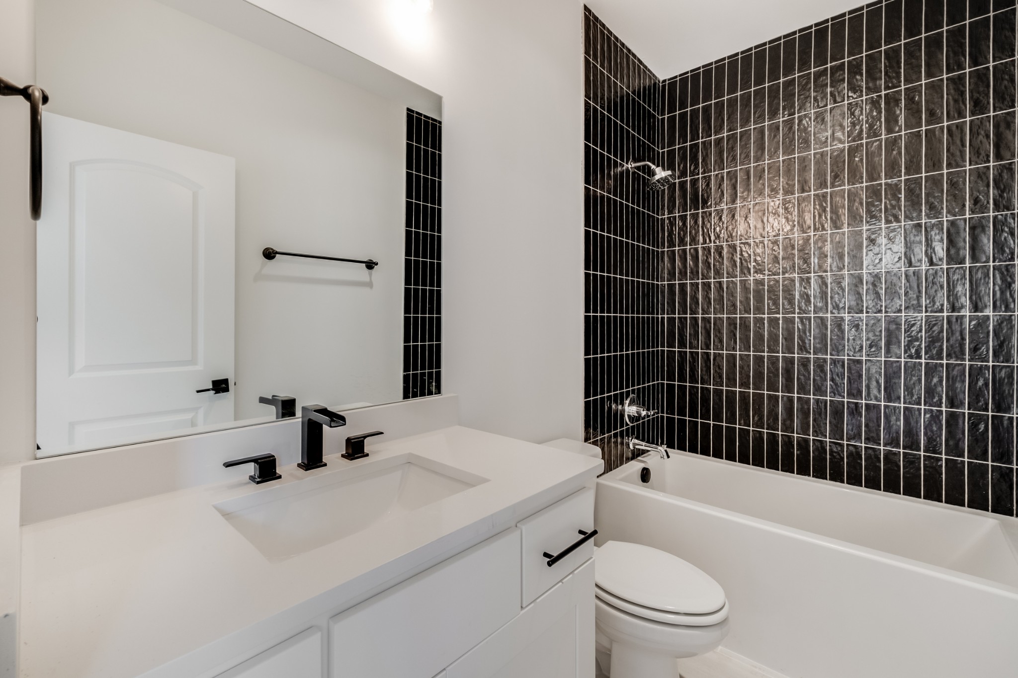 107 Demoss Road, Unit 4 Nashville, TN 37209 - Photo 9 of 40 Gallery Image 9