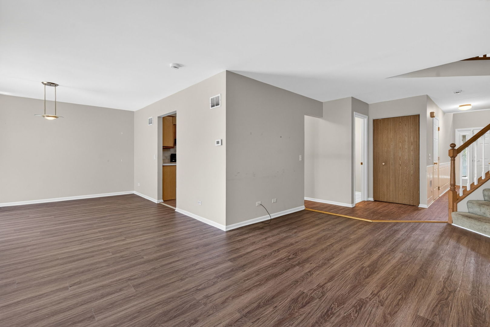 337 Inner Cir Drive Bolingbrook, IL 60490 - Photo 10 of 32