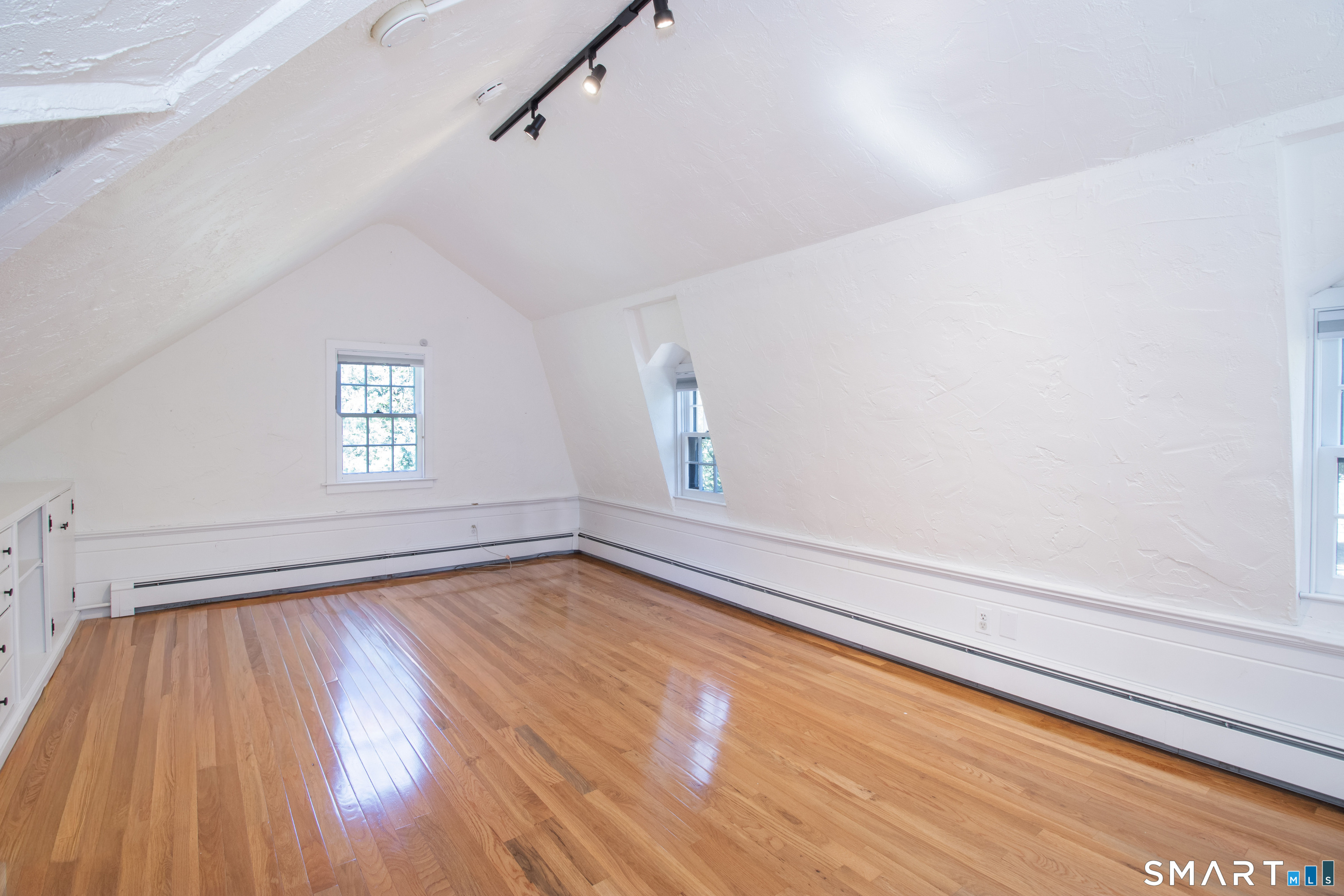 31 Old Barn Road Trumbull, CT 06611 - Photo 23 of 38 Gallery Image 23