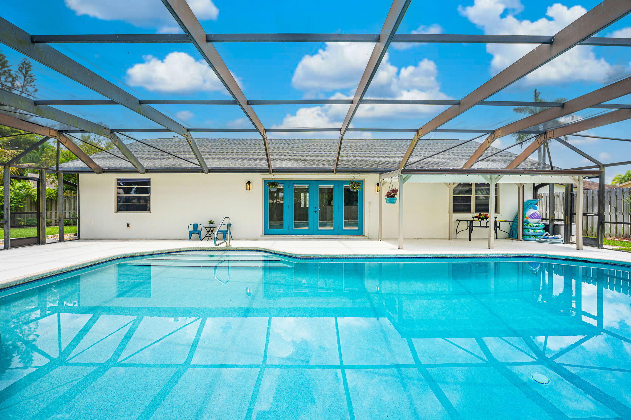 9674 Colorado Court Boca Raton, FL 33434 - Photo 3 of 61 BIG POOL