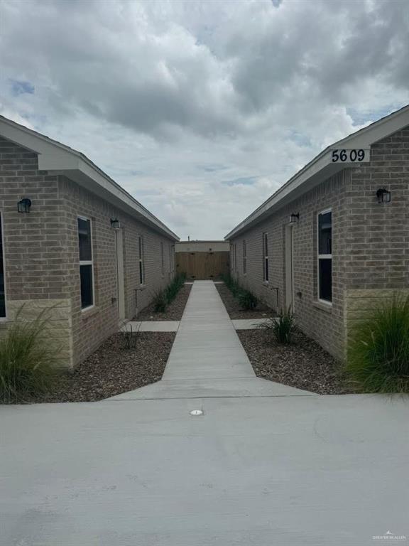 5609 Nightingale Avenue, Unit 4 Mission, TX 78573 - Photo 3 of 13 a view of a garage