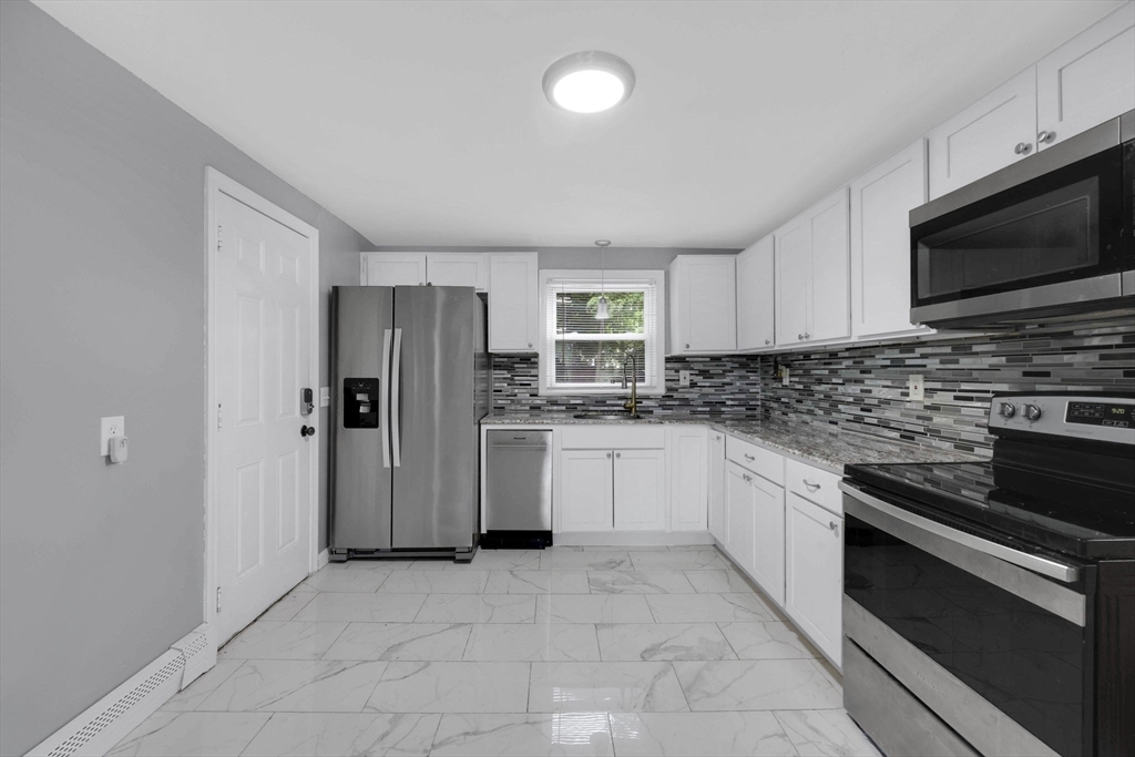 38 Tinkham Road Springfield, MA 01129 - Photo 9 of 34