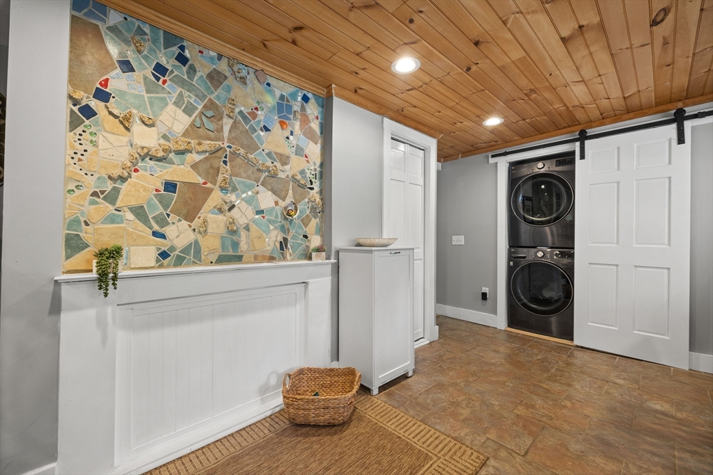 881 State Road Plymouth, MA 02360 - Photo 9 of 26 Gallery Image 9