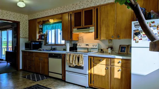 $289,000 | E4590 1390th Avenue, Ridgeland, WI 54763