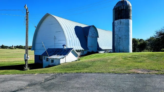 $289,000 | E4590 1390th Avenue, Ridgeland, WI 54763