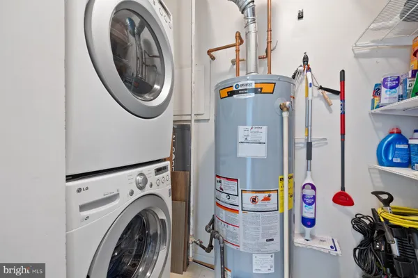 $493,000 | 6551 Grange Lane, Unit 202, Alexandria, VA 22315