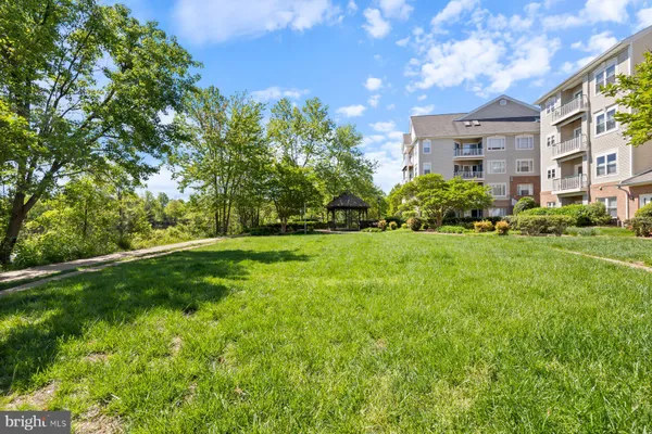 $493,000 | 6551 Grange Lane, Unit 202, Alexandria, VA 22315