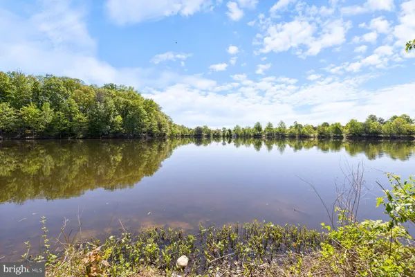 $493,000 | 6551 Grange Lane, Unit 202, Alexandria, VA 22315