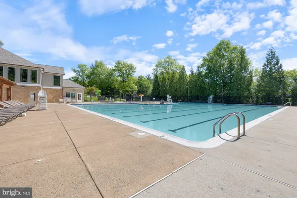 $493,000 | 6551 Grange Lane, Unit 202, Alexandria, VA 22315