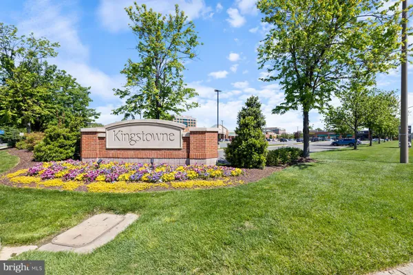 $493,000 | 6551 Grange Lane, Unit 202, Alexandria, VA 22315