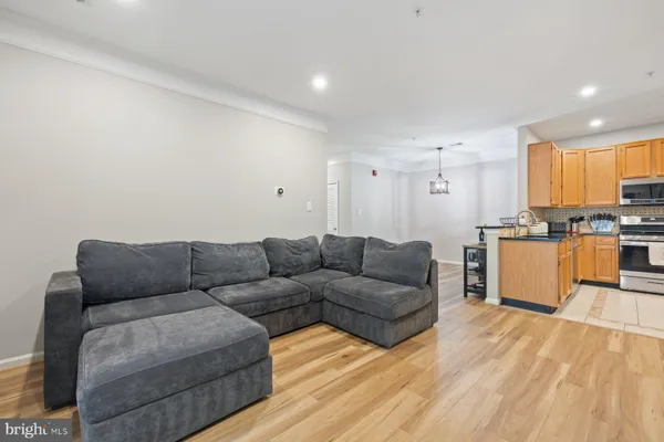 $493,000 | 6551 Grange Lane, Unit 202, Alexandria, VA 22315