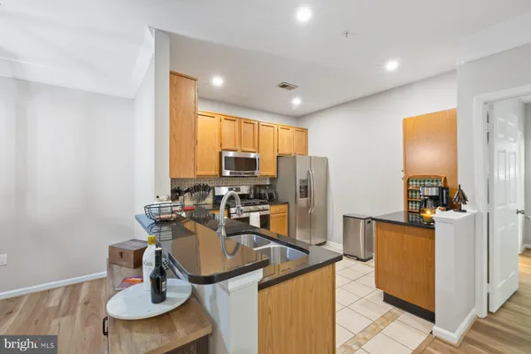 $493,000 | 6551 Grange Lane, Unit 202, Alexandria, VA 22315