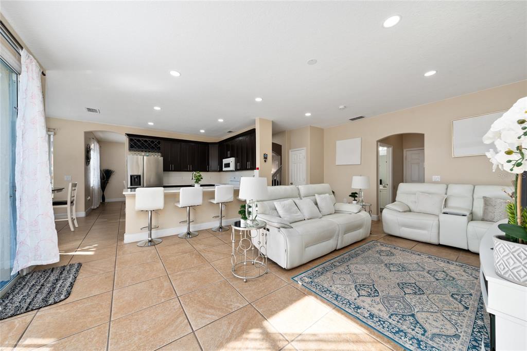1709 Bridgeview Circle Orlando, FL 32824 - Photo 14 of 45