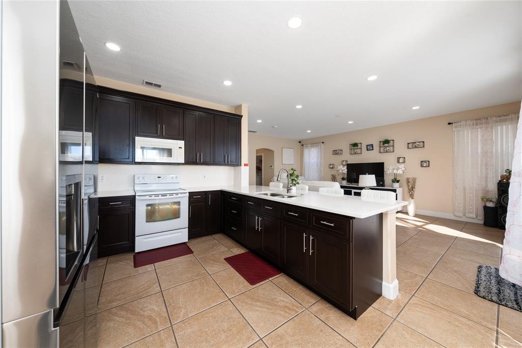 1709 Bridgeview Circle Orlando, FL 32824 - Photo 19 of 45