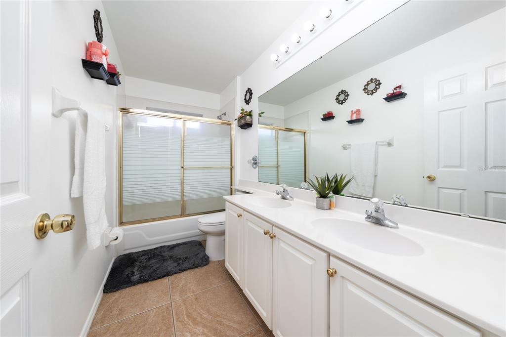 1709 Bridgeview Circle Orlando, FL 32824 - Photo 30 of 45