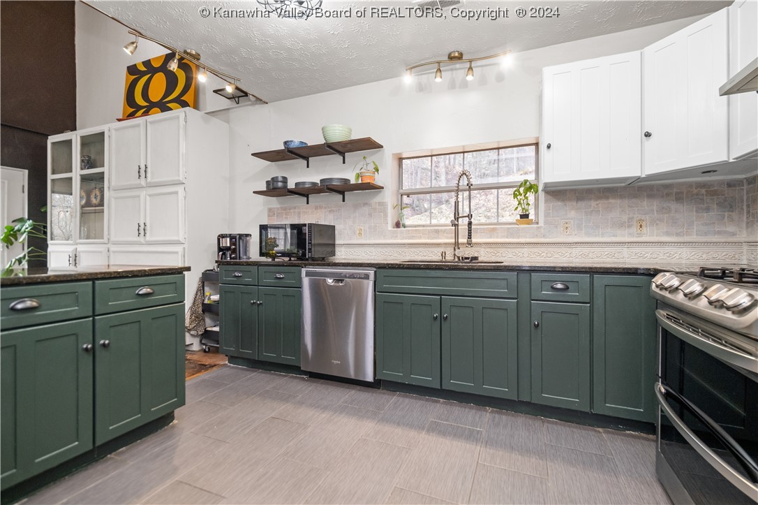 1238 Big Pigeon Road Amma, WV 25005 - Photo 28 of 42 Gallery Image 28