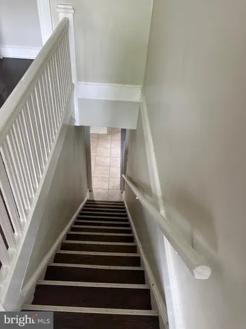 a view of entryway and hall