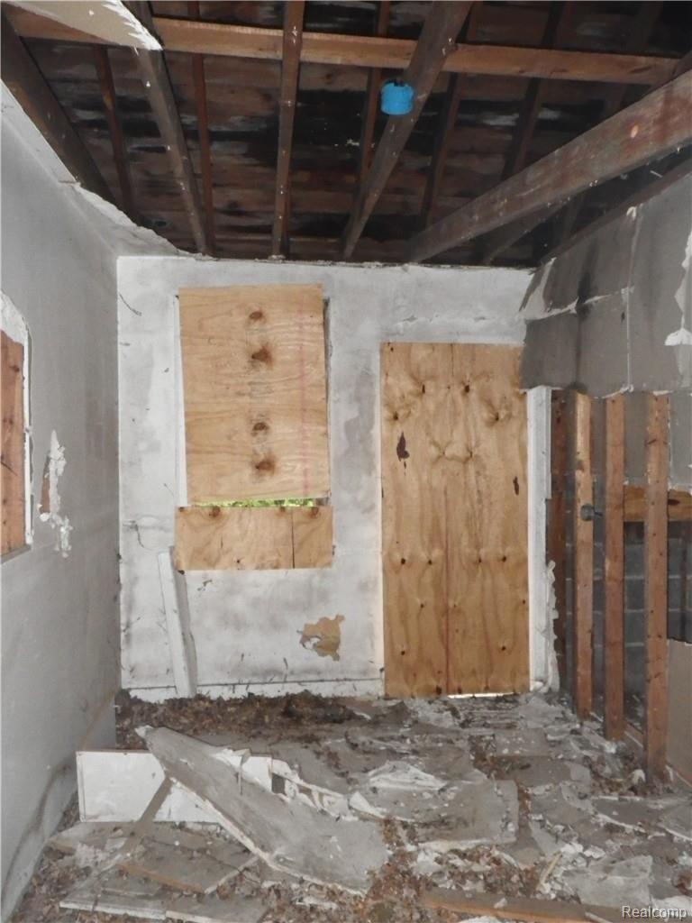 15401 Burt Road Detroit, MI 48223 - Photo 30 of 34 10.2