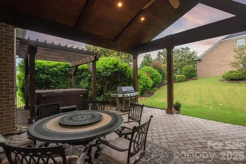 $1,050,000 | 10609 Waxhaw Manor Drive, Waxhaw, NC 28173
