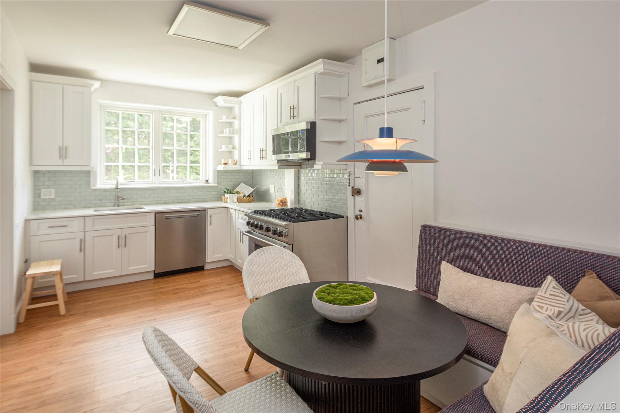 1 Rivermere, Unit 2G Bronxville, NY 10708 - Photo 10 of 28 Fabulously renovated eat in kitchen