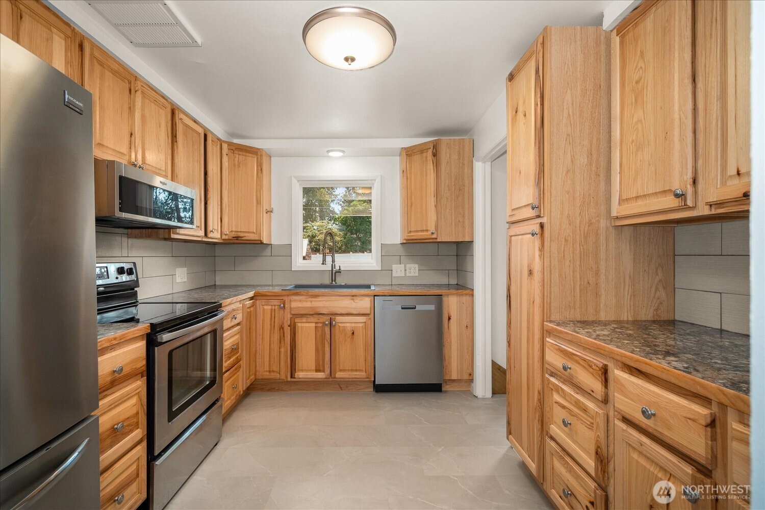 12712 East Saltese Road Spokane Valley, WA 99216 - Photo 11 of 36 Gallery Image 11