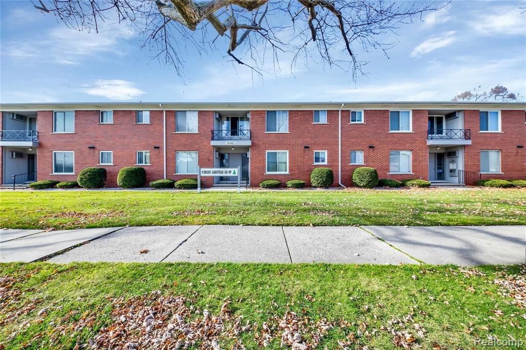 34485 Garfield Road, Unit 2A Fraser, MI 48026 - Photo 6 of 18