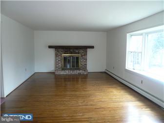 616 Georgetown Road Glen Mills, PA 19342 - Photo 4 of 11 Living Room
