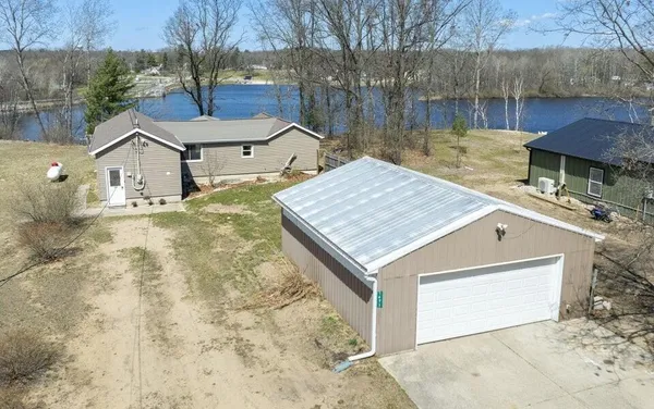 $265,000 | 1471 East Beechwood Lane, White Cloud, MI 49349