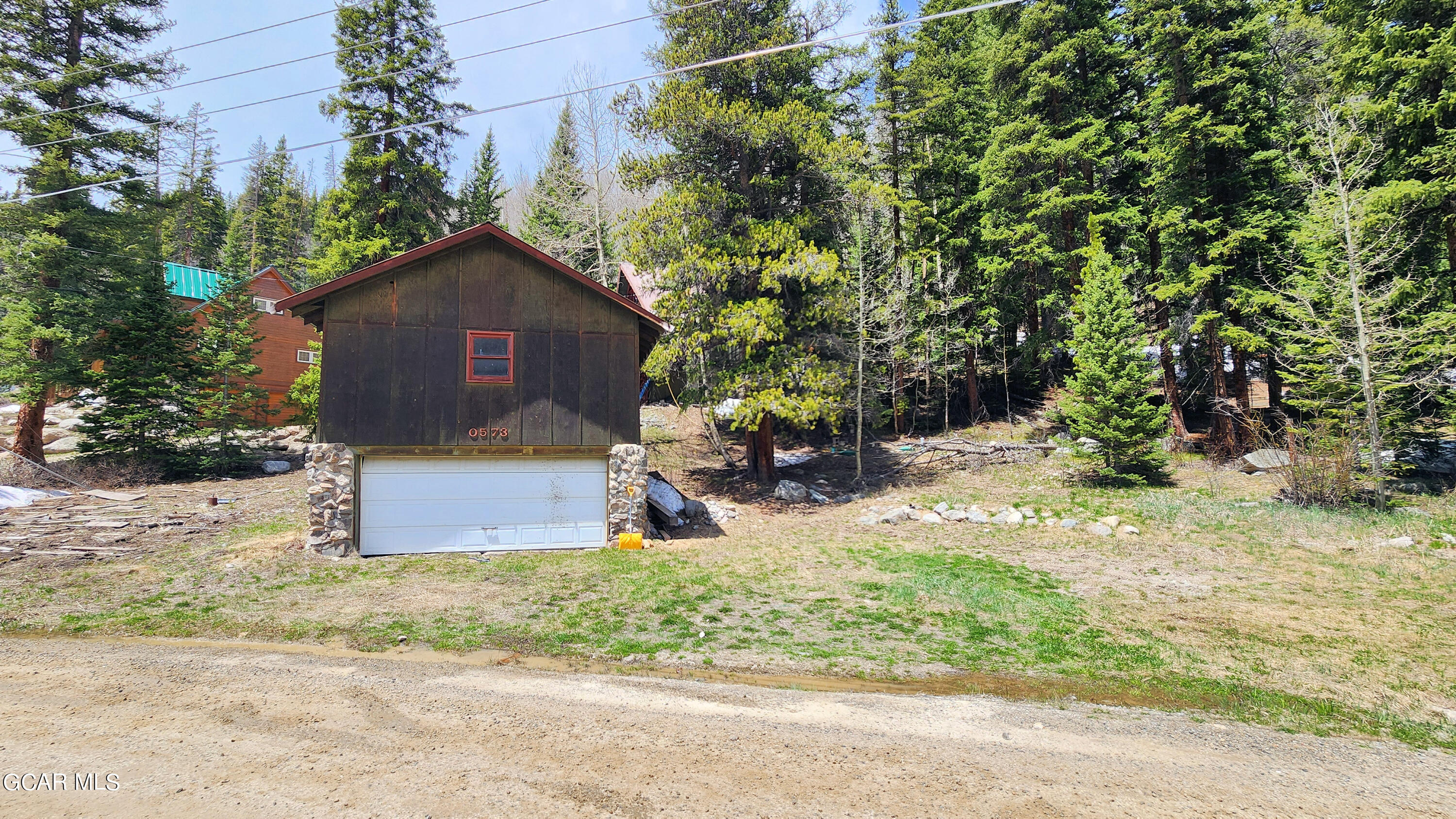 573 97 Circle Breckenridge, CO 80424 - Photo 35 of 40 a front view of a house with a yard
