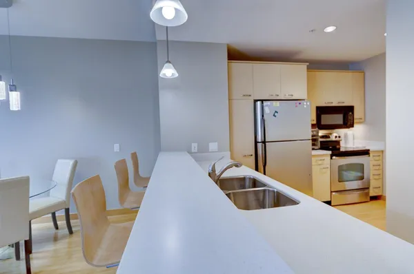 $429,900 | 309 West Washington Avenue, Unit 606, Madison, WI 53703