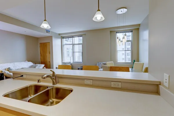 $429,900 | 309 West Washington Avenue, Unit 606, Madison, WI 53703