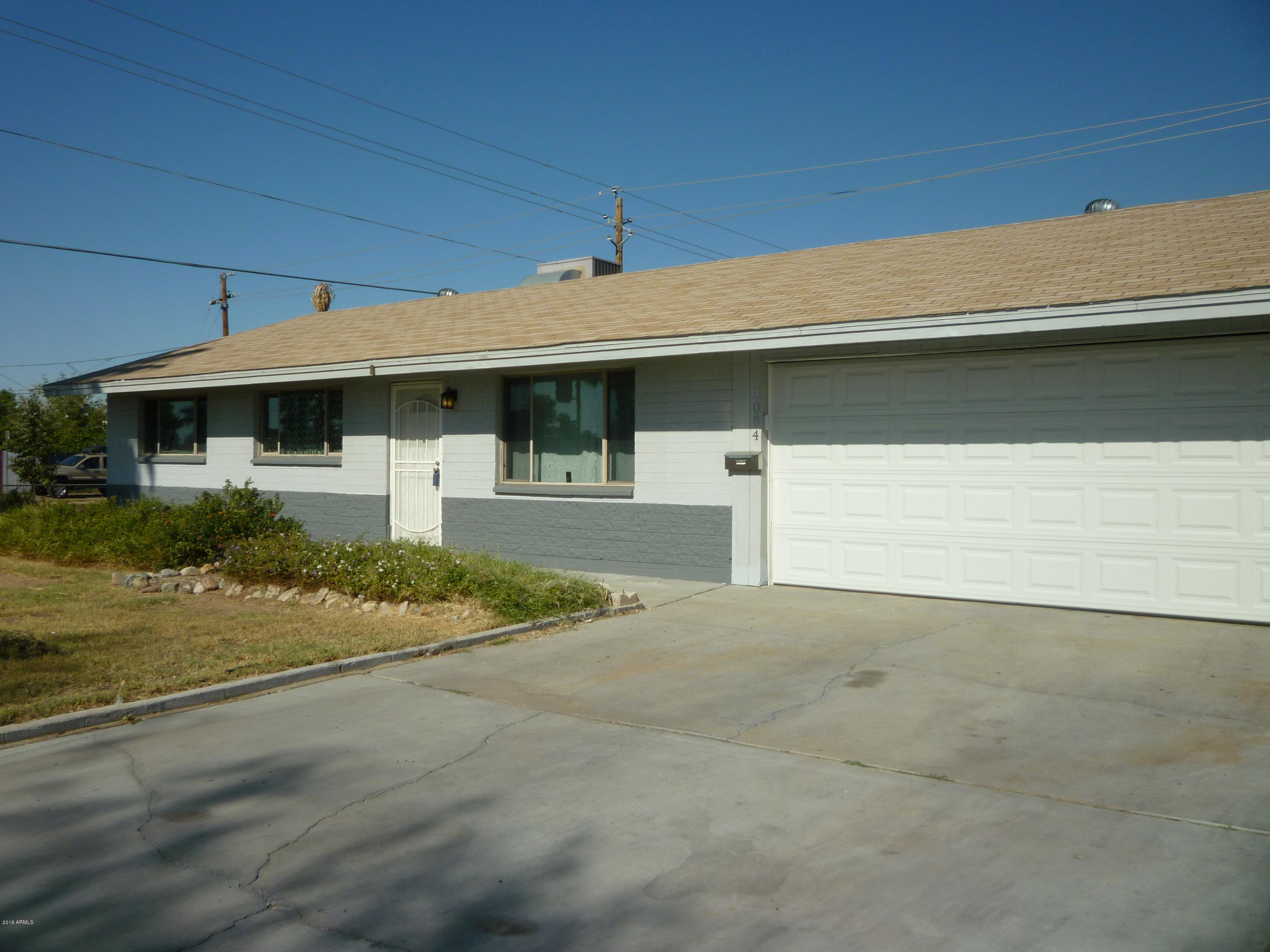 3054 West Cactus Road Phoenix, AZ 85029 - Photo 2 of 31 FRONT